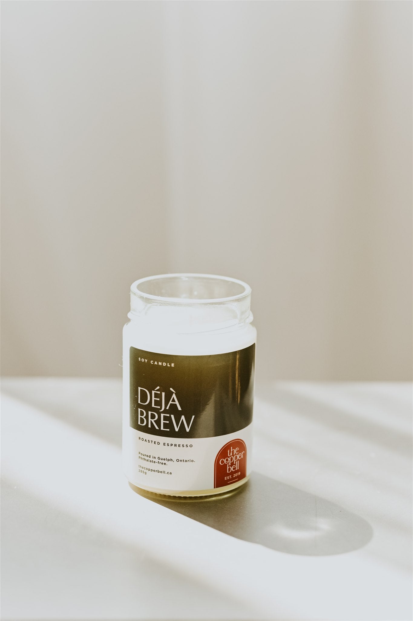 smells like walking into your favourite coffee shop. rich espresso scented candle